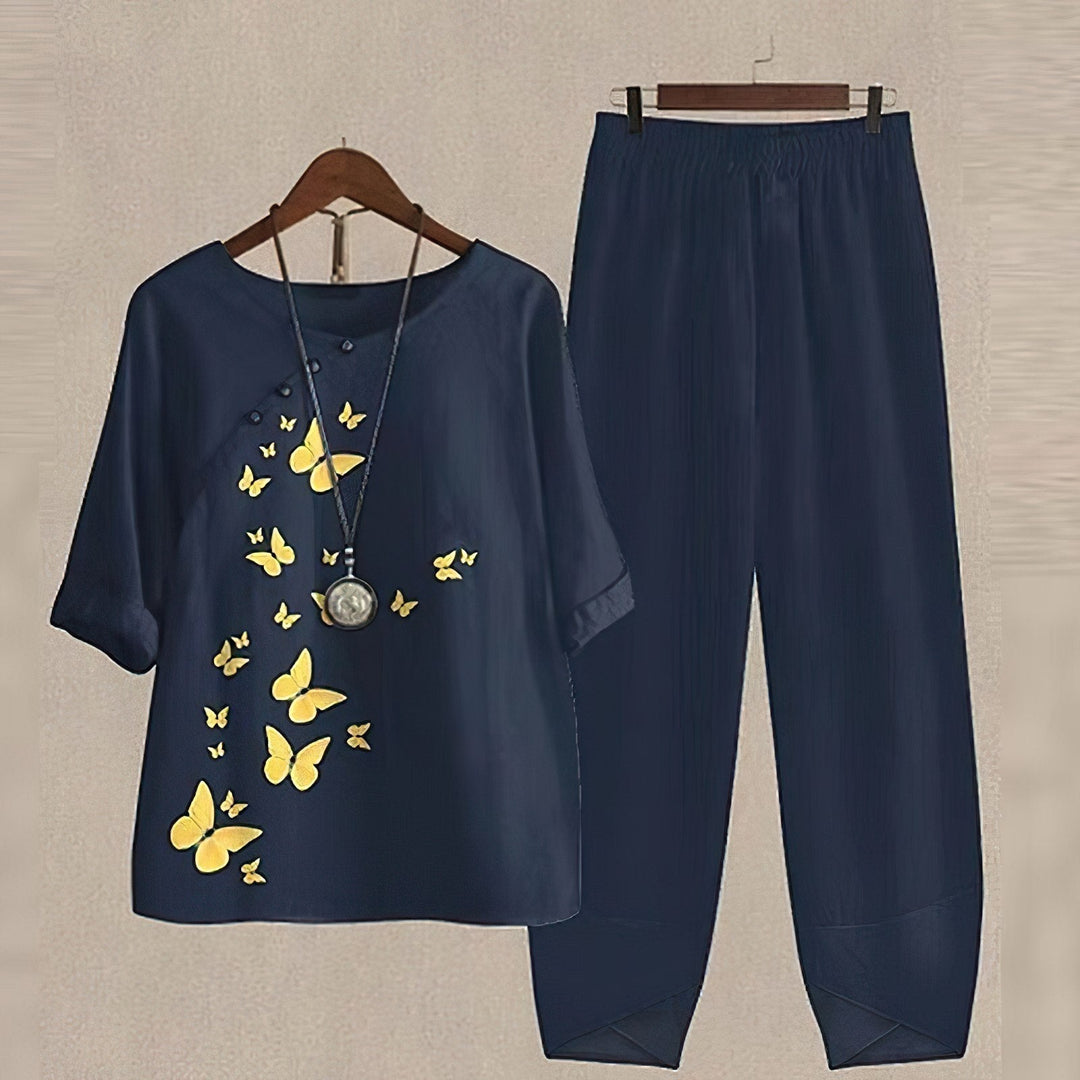 Margot – Tailored Two-Piece Set with Half Sleeves