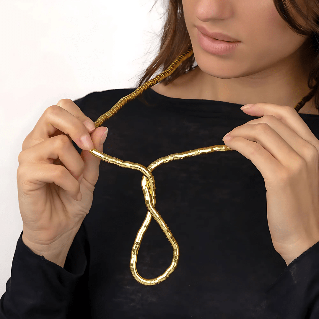 Tiffany – Flexible Loop Necklace