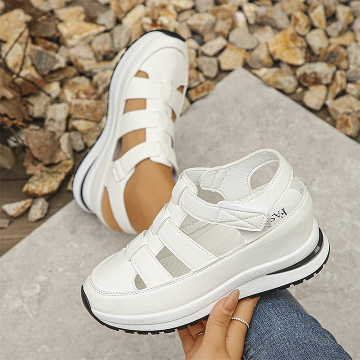 Isadora – Closed-Toe Sneaker Sandals