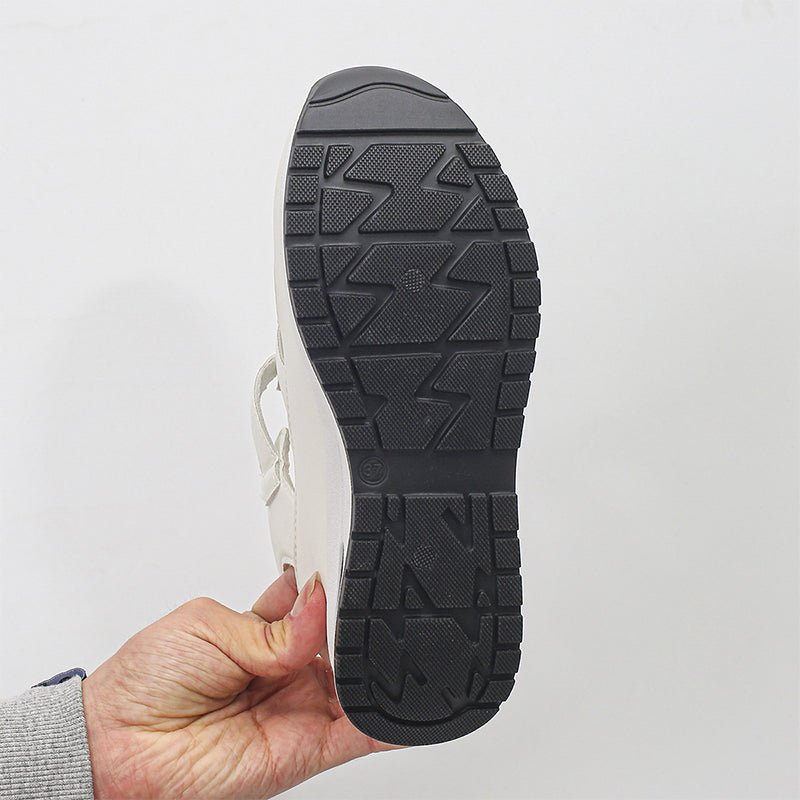 Isadora – Closed-Toe Sneaker Sandals