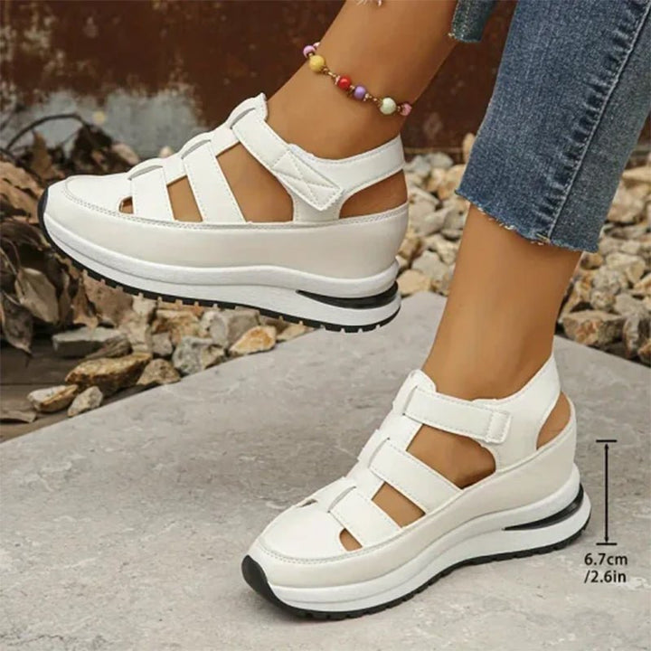 Isadora – Closed-Toe Sneaker Sandals