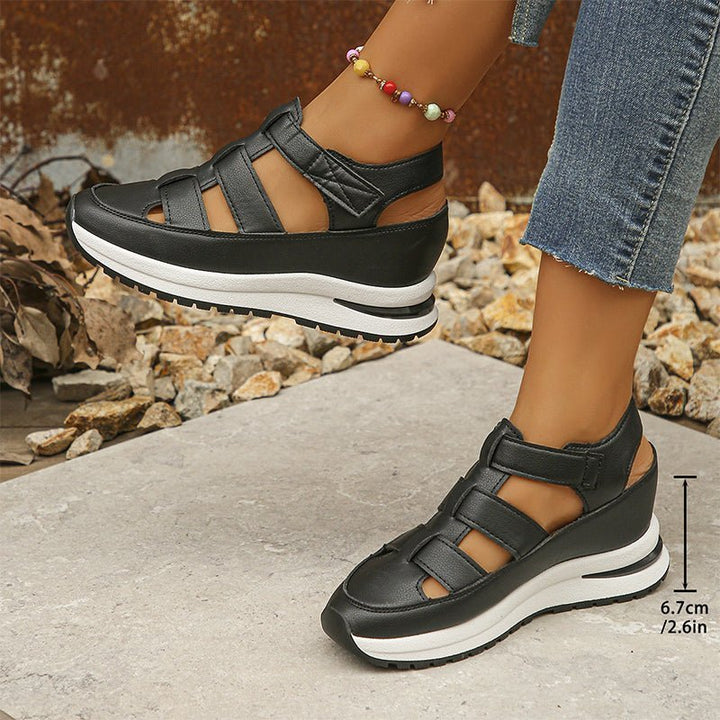 Isadora – Closed-Toe Sneaker Sandals