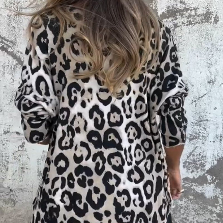 Lyka – Crew Neck Leopard Print Top
