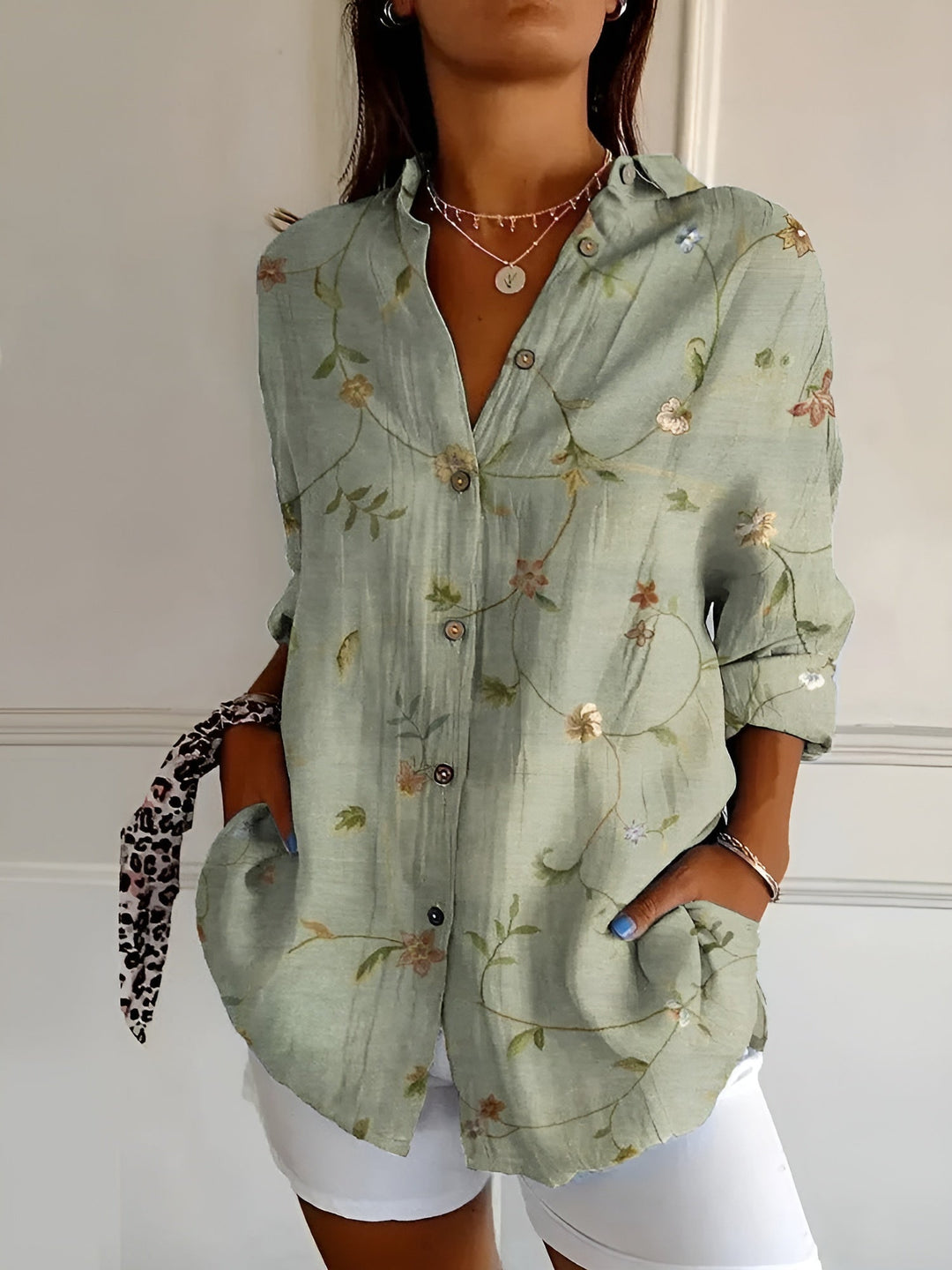 Maia – Floral Print Blouse with Relaxed Fit