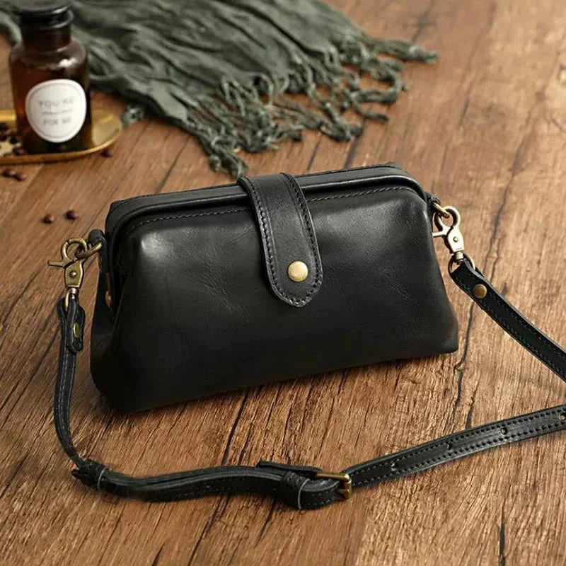 Eclipse Charm – Leather Shoulder Bag with Doctor&